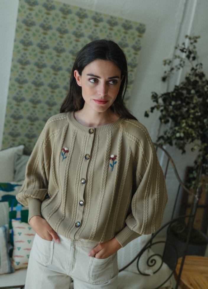 trenzas cardigan cacahuete