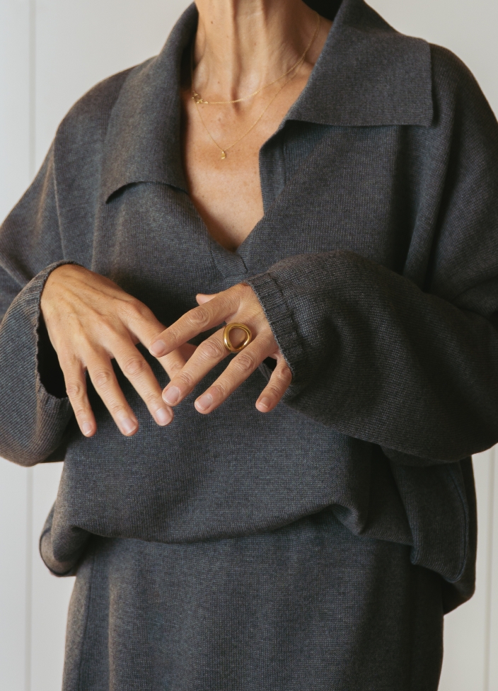 basics | essence polo piedra