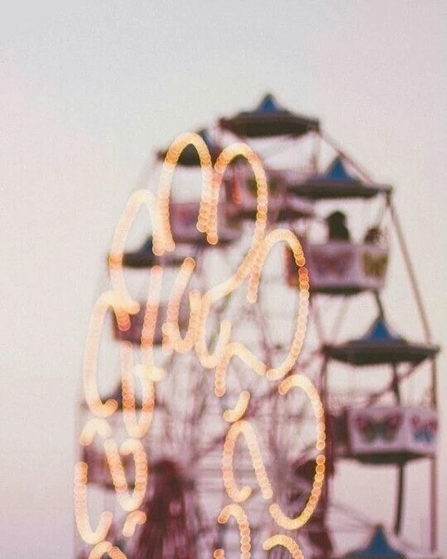 #RANDOM es una manera de compartir descubrimientos, que aunque no tengan nada que ver unos con otros, me parecen interesantes, me gustan, me emocionan, o me hacen sonreir.
.⁠
#Random en Stories (también en los destacados)