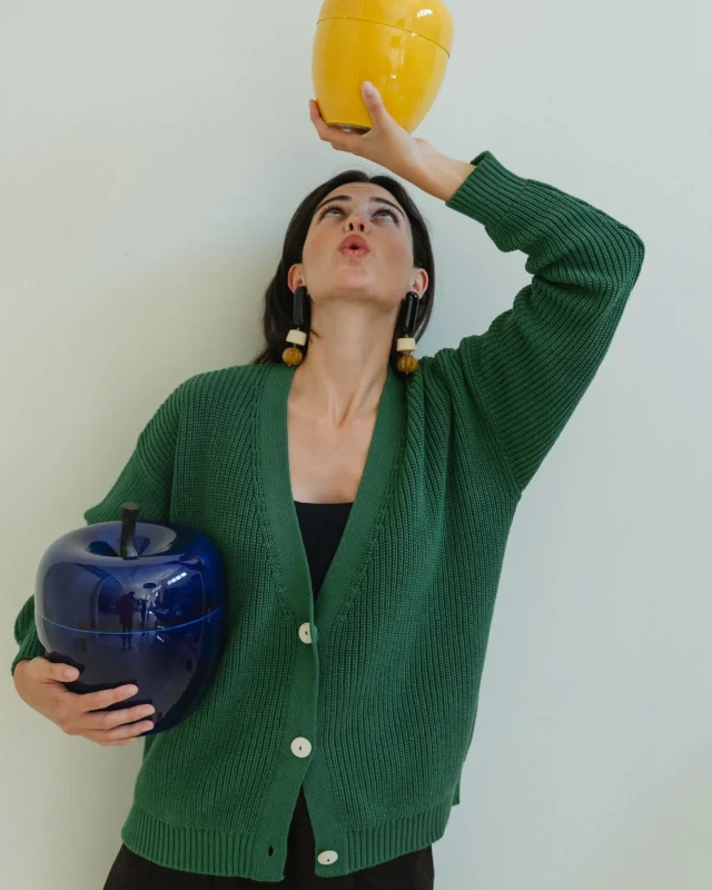 Un capricho. Un regalo. Para todos los días. Para siempre ☁️
Si quieres hacerte con una prenda especial de esta colección, el próximo jueves comienzan los ENJOYTHERIDEdays 🖤