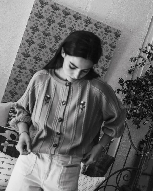 Sé que son días de bombardeo de ofertas. Entrar en esta rueda como marca pequeña para mi no significa devaluar nuestro producto de calidad. Los precios de nuestras prendas están muy ajustados, pero este pequeño descuento me permite darle un empujón a la temporada, y agradeceros vuestra confianza. Que elijáis comprar estos días en marcas pequeñas, hechas aquí, que hacen las cosas con cariño y calidad, es un placer. 
Si te suscribes a la Newsletter podrás tener acceso al descuento a partir de mañana, y del jueves al domingo, para todas en la web.
Gracias siempre por estar ahí.
El 5% de todas las ventas de estos días se donará al Banco de Alimentos.